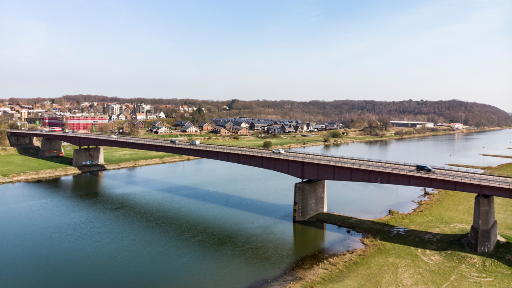 Brug over de Rijn bij Rhenen