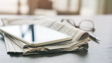 Newspaper,concept,on,the,desk